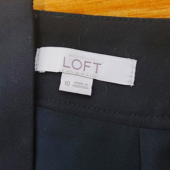 Loft Ann Taylor Pencil Skirt - Picture 2 of 3